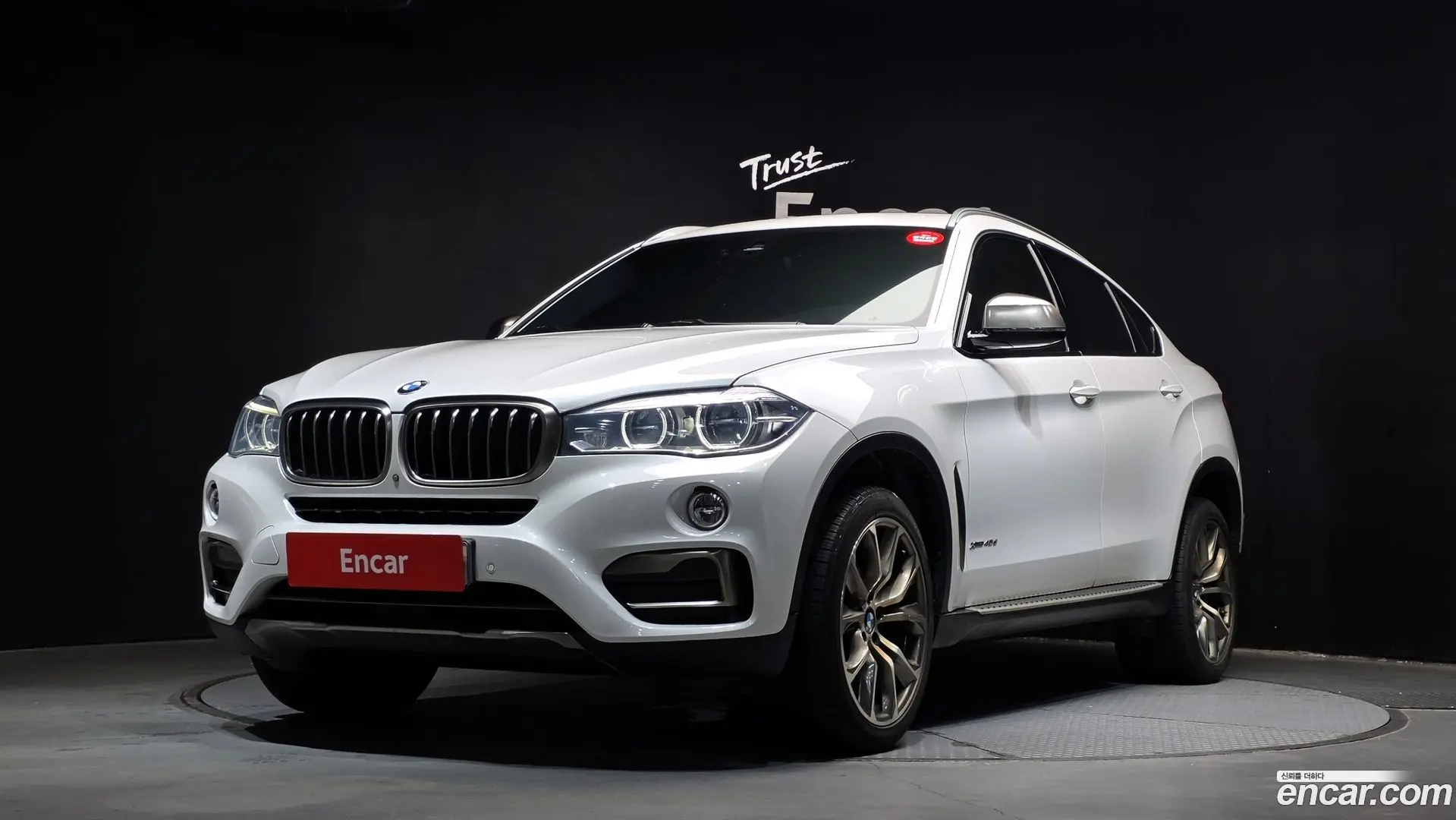 Main__Slider__Photo:X6 BMW 2016.9-0