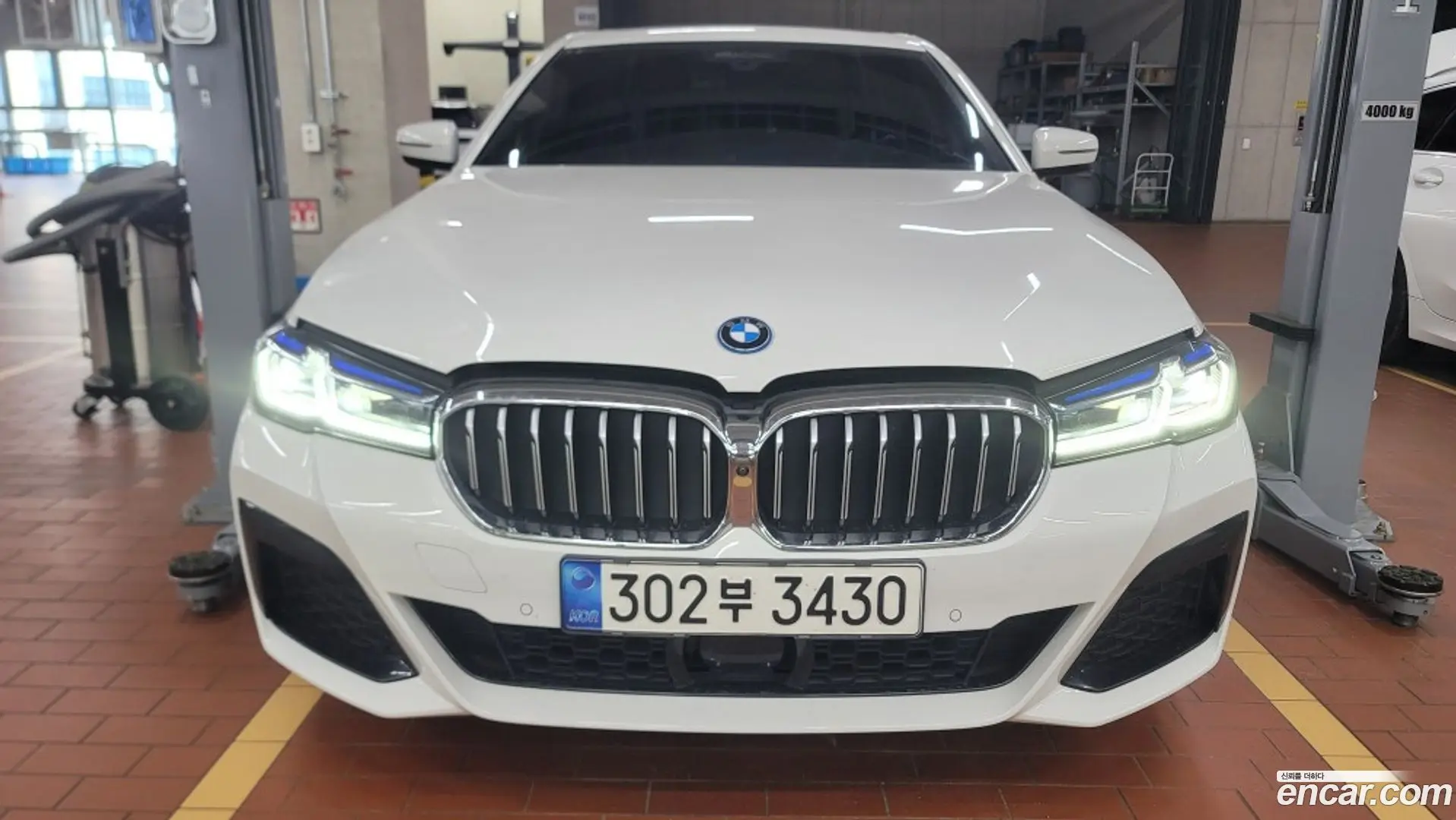 Main__Slider__Photo:5-Series BMW 2021.11-0