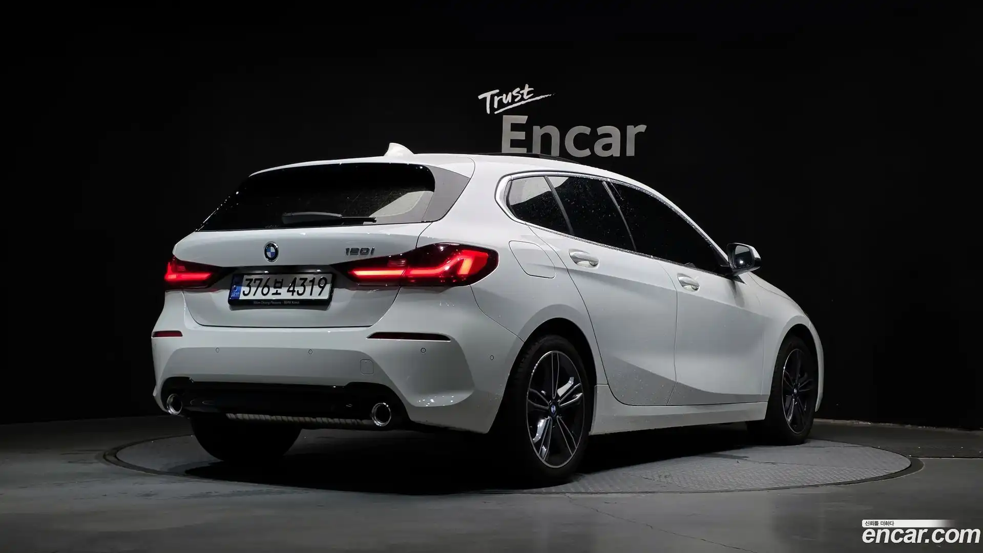 1-Series BMW 2022.5-OUTER-002