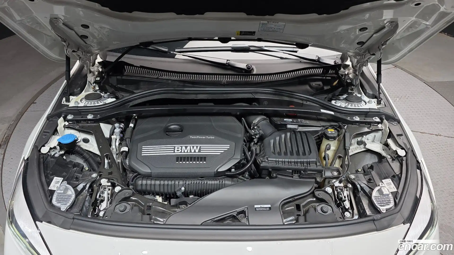 1-Series BMW 2022.5-OUTER-006