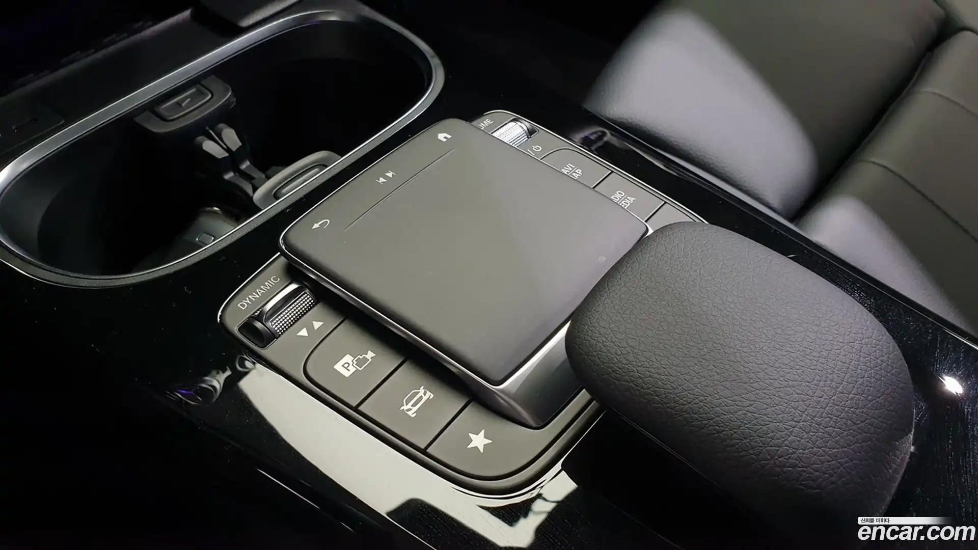 A-Class Mercedes-Benz 2021.4-OPTION-020