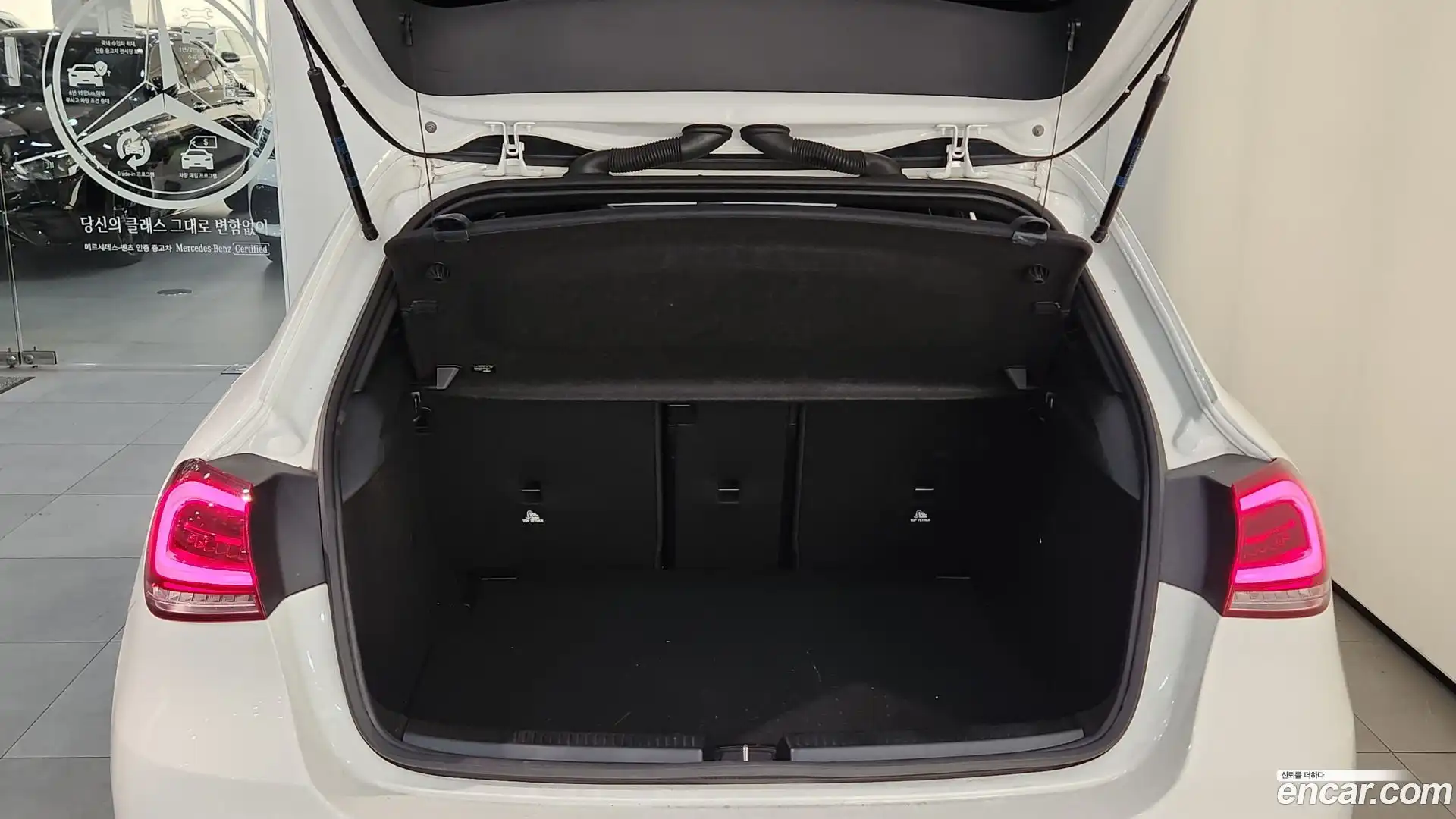 A-Class Mercedes-Benz 2021.4-OPTION-024