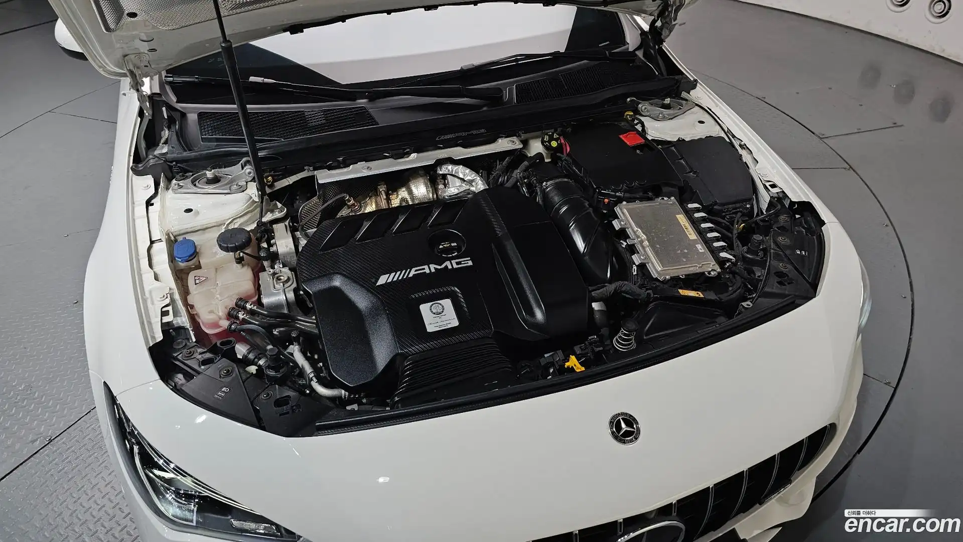 CLA-Class Mercedes-Benz 2022.3-OUTER-006