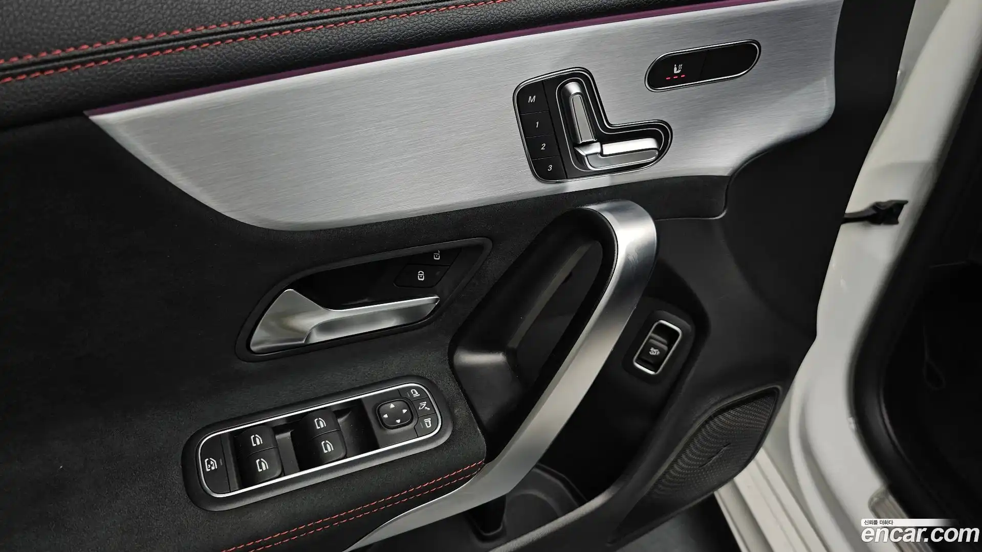 CLA-Class Mercedes-Benz 2022.3-OPTION-021