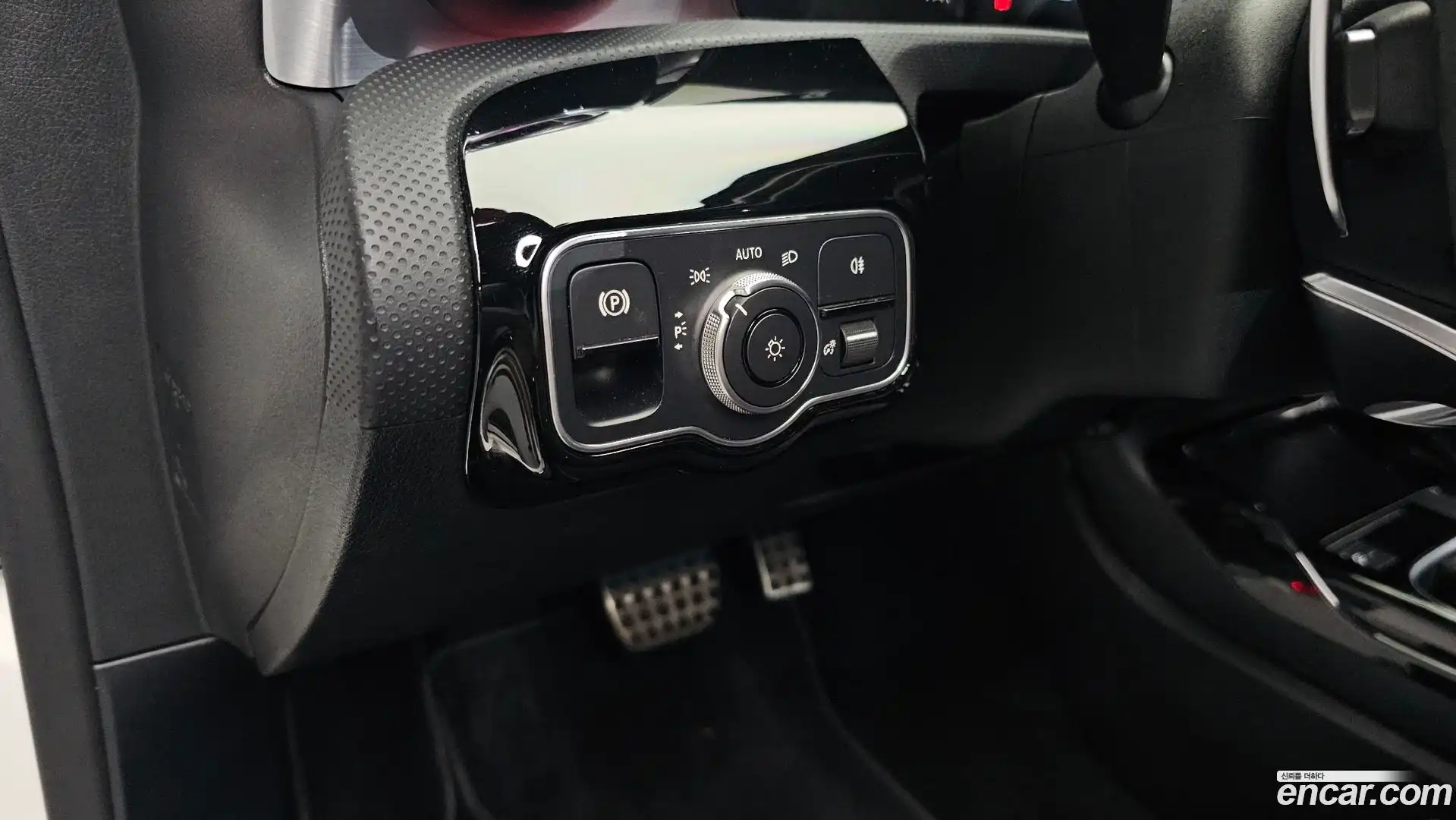 CLA-Class Mercedes-Benz 2022.3-OPTION-022