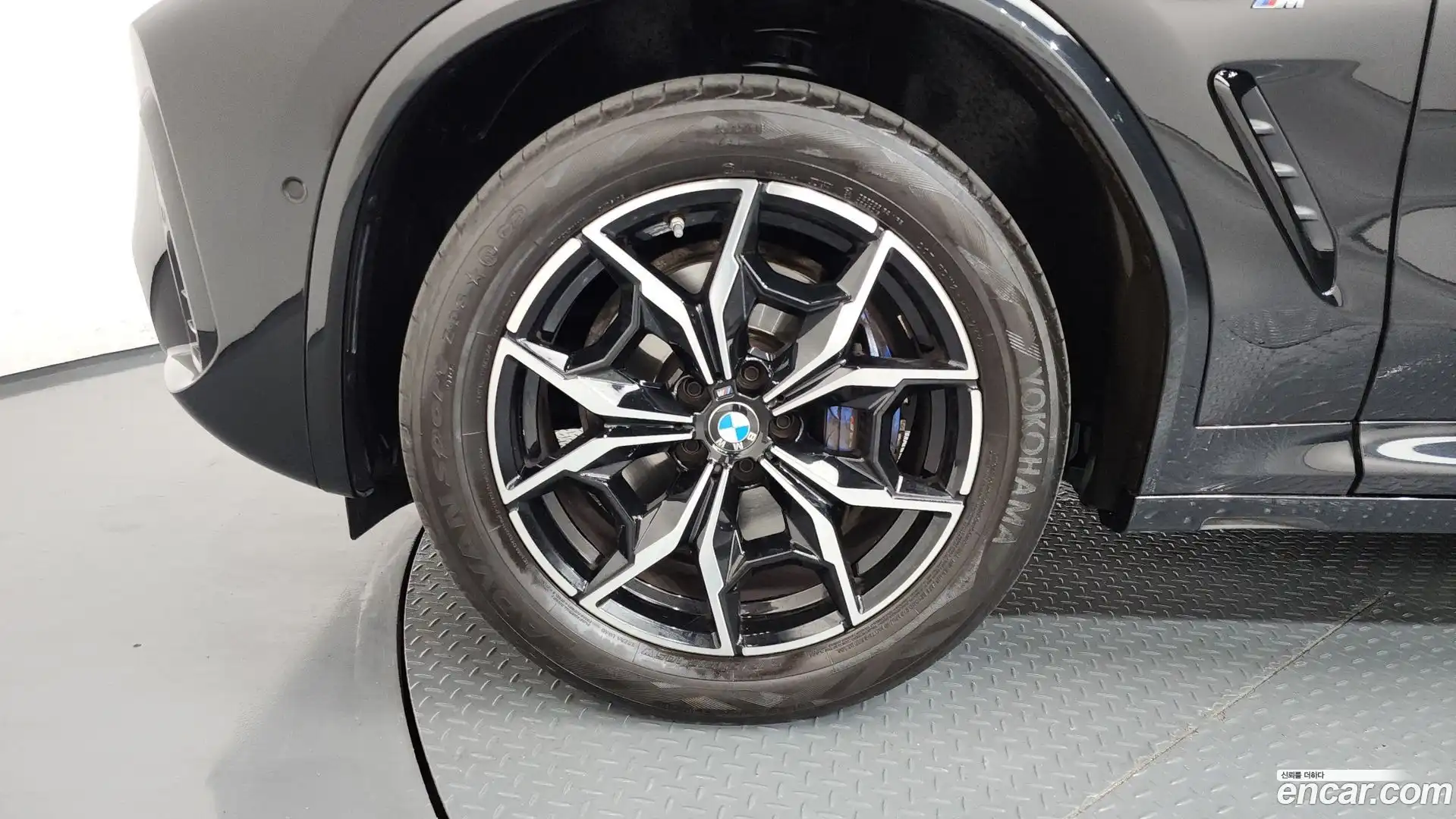 X4 BMW 2023.11-OUTER-005