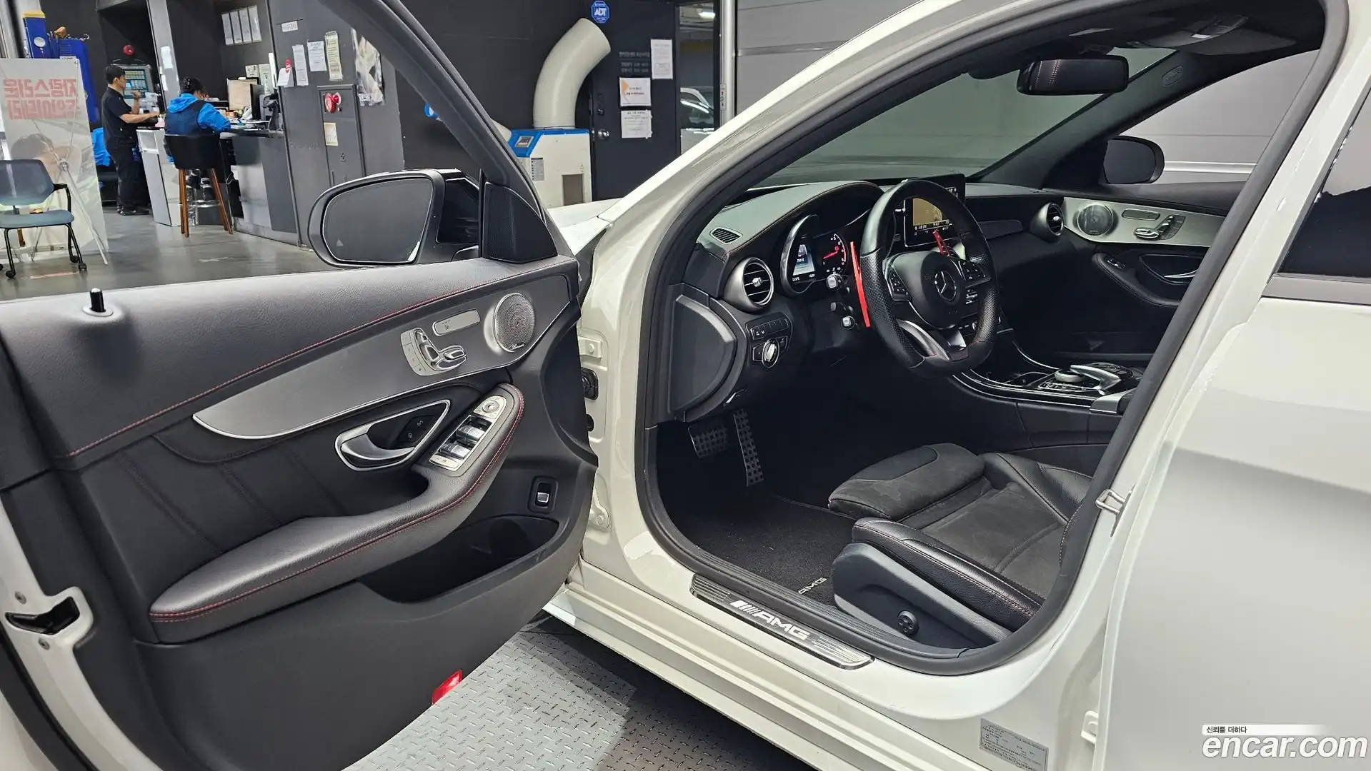 C-Class Mercedes-Benz 2017.11-INNER-010