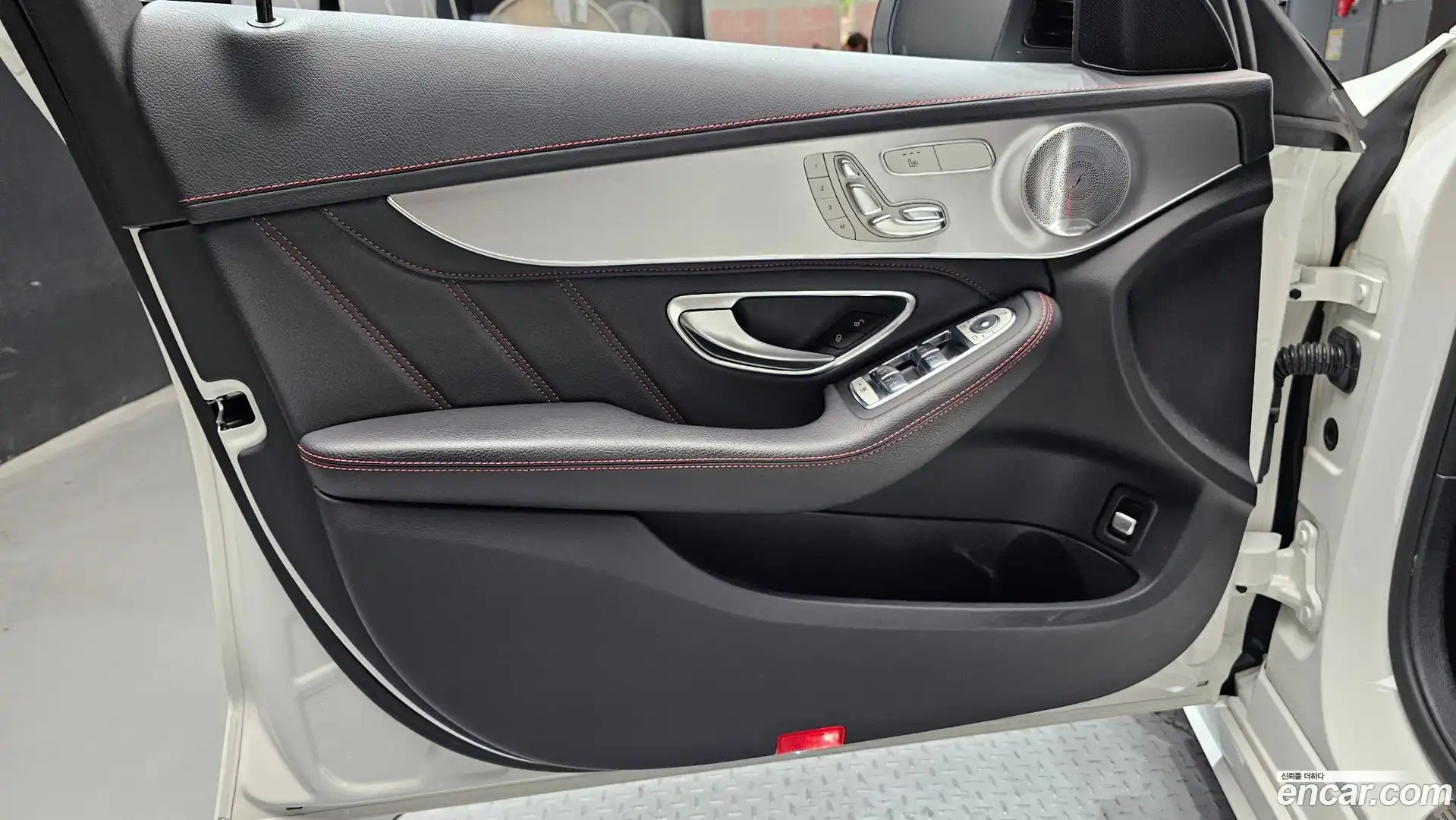 C-Class Mercedes-Benz 2017.11-INNER-034