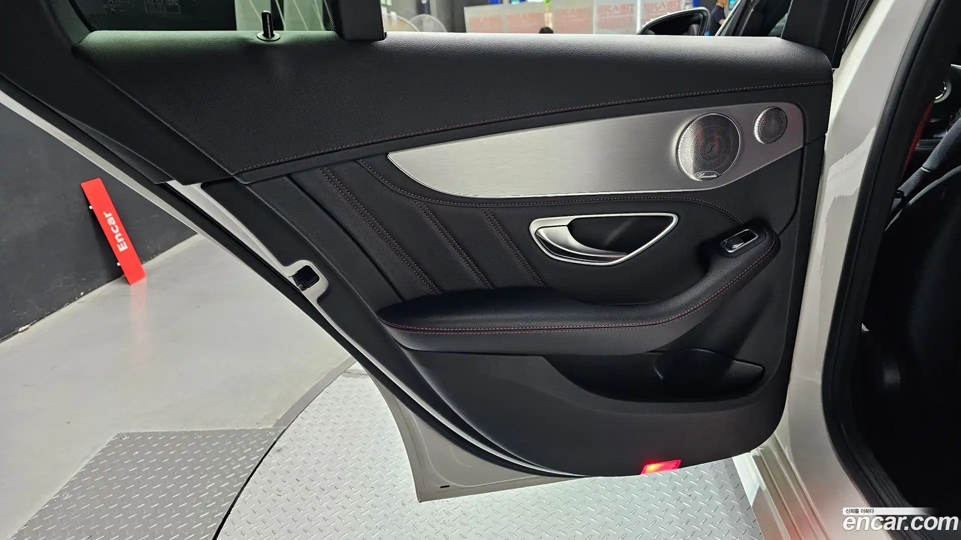 C-Class Mercedes-Benz 2017.11-INNER-035