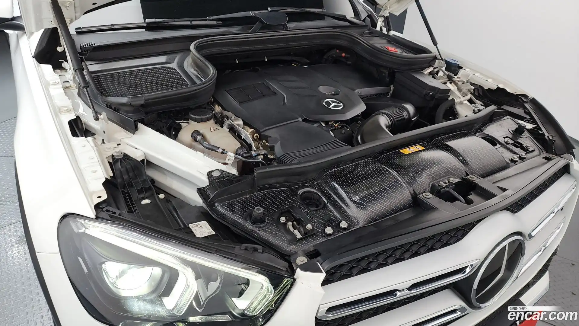 GLE-Class Mercedes-Benz 2021.4-OUTER-006