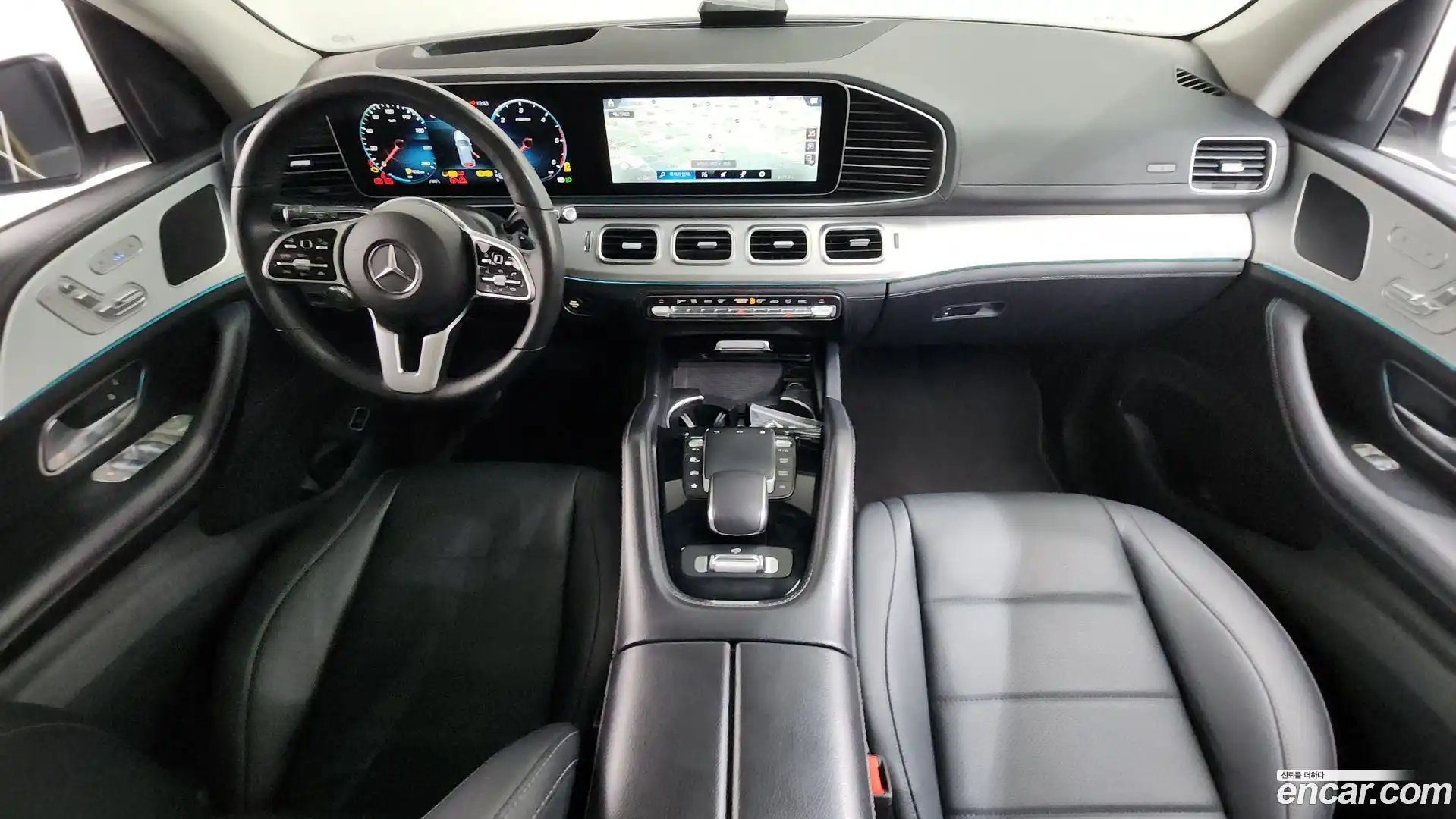GLE-Class Mercedes-Benz 2021.4-INNER-007