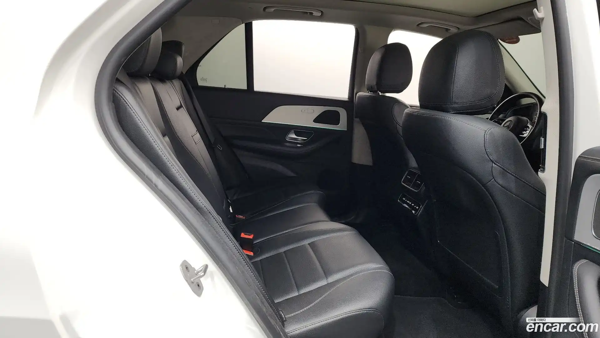 GLE-Class Mercedes-Benz 2021.4-OPTION-015