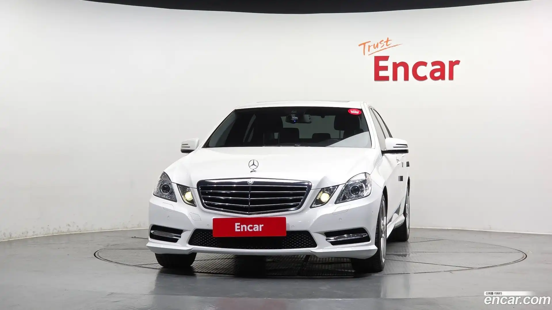 E-Class Mercedes-Benz 2013.2-OUTER-003