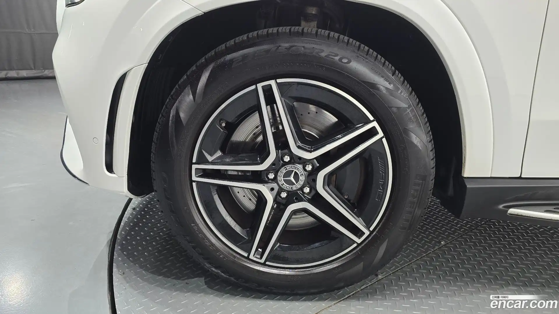 GLE-Class Mercedes-Benz 2020.4-OUTER-005