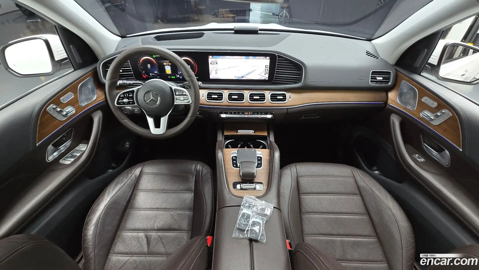 GLE-Class Mercedes-Benz 2020.4-INNER-007