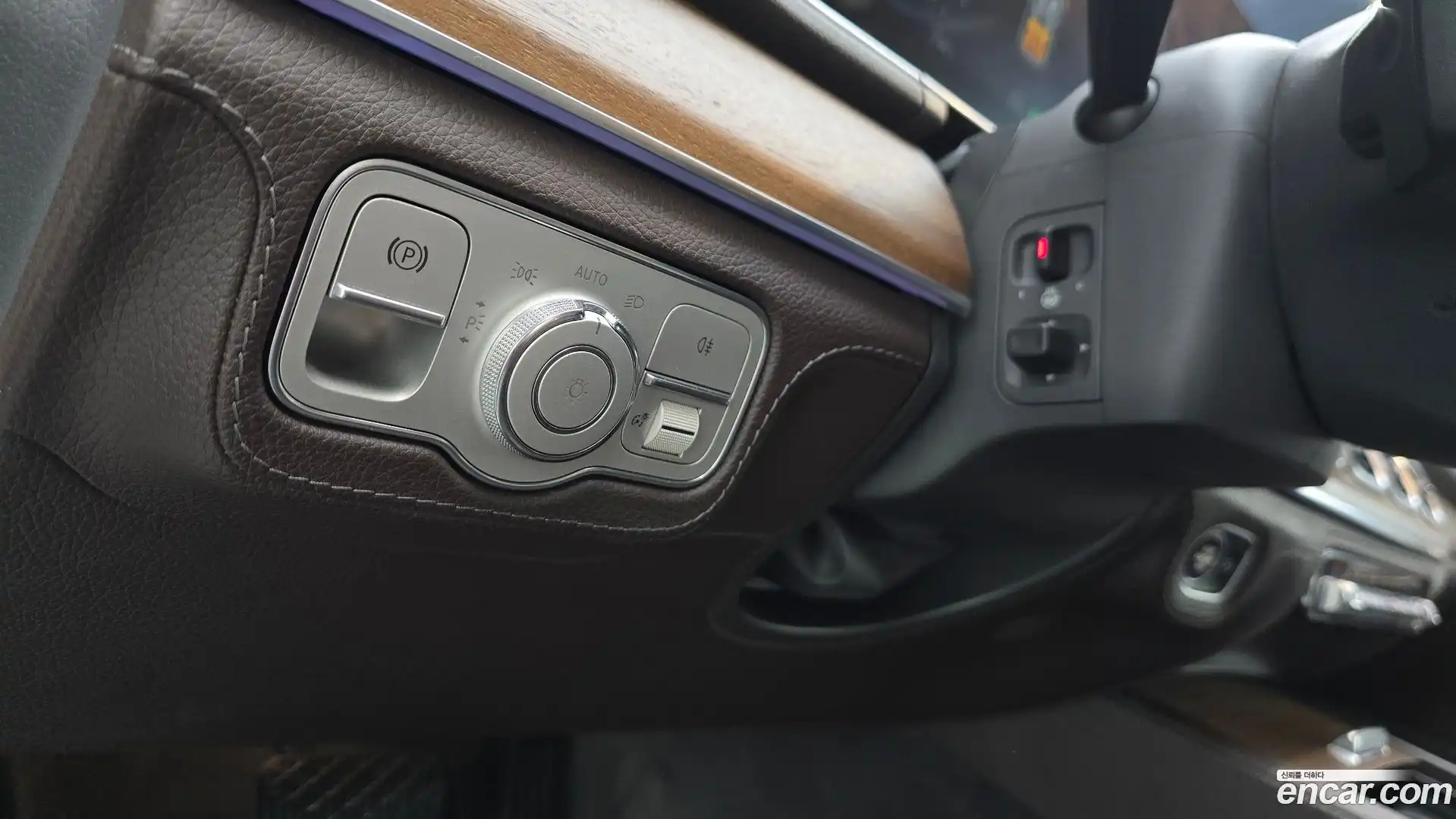 GLE-Class Mercedes-Benz 2020.4-OPTION-040