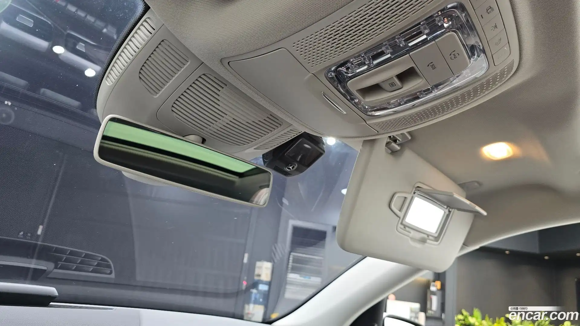 GLE-Class Mercedes-Benz 2020.4-OPTION-041