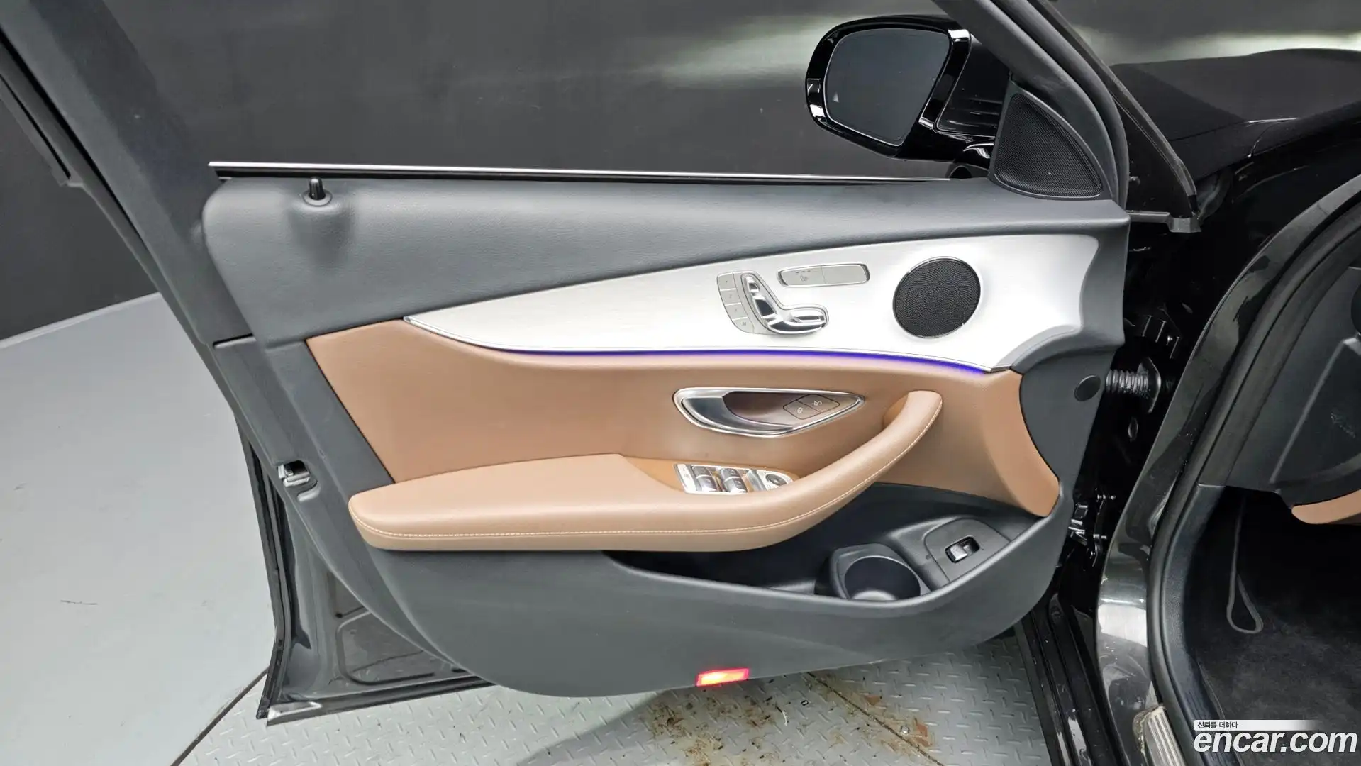 E-Class Mercedes-Benz 2021.3-OPTION-022