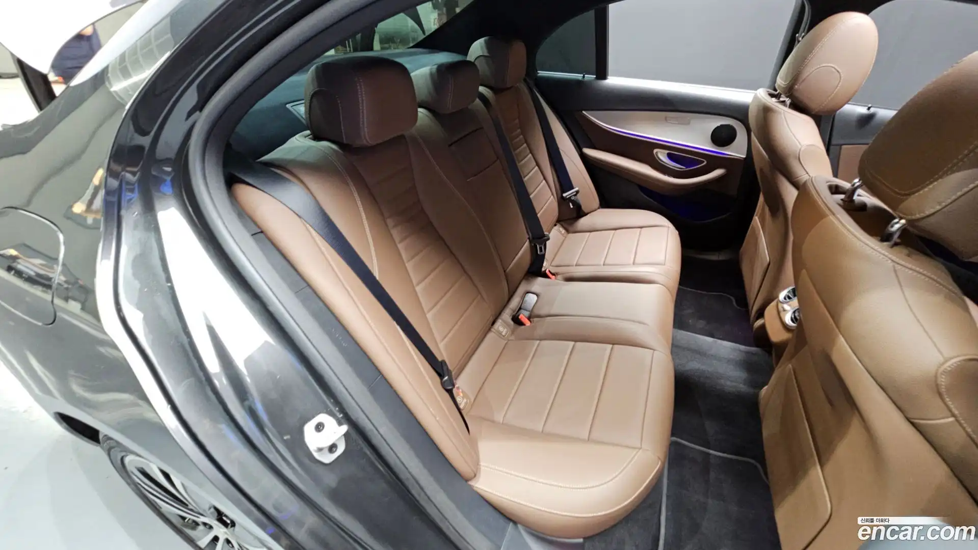 E-Class Mercedes-Benz 2021.3-OPTION-024