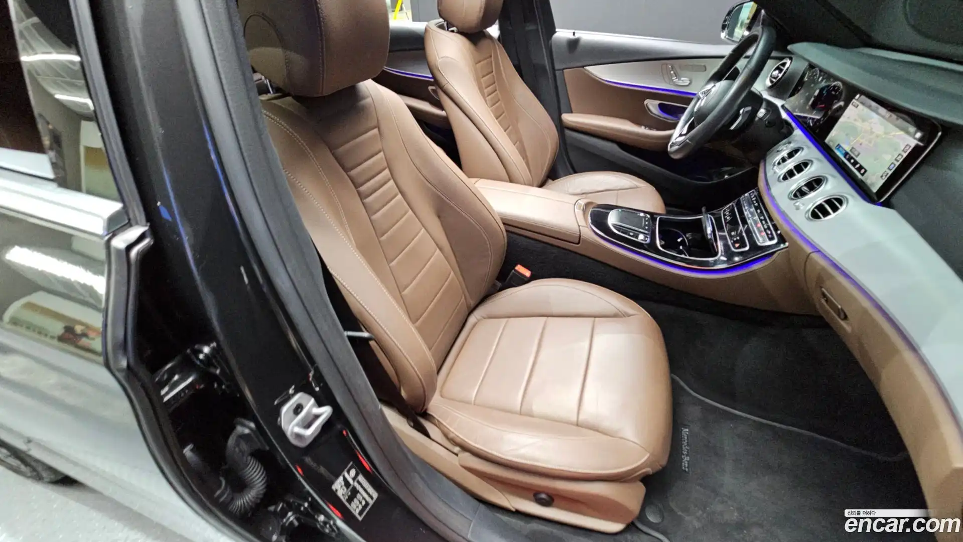 E-Class Mercedes-Benz 2021.3-OPTION-040