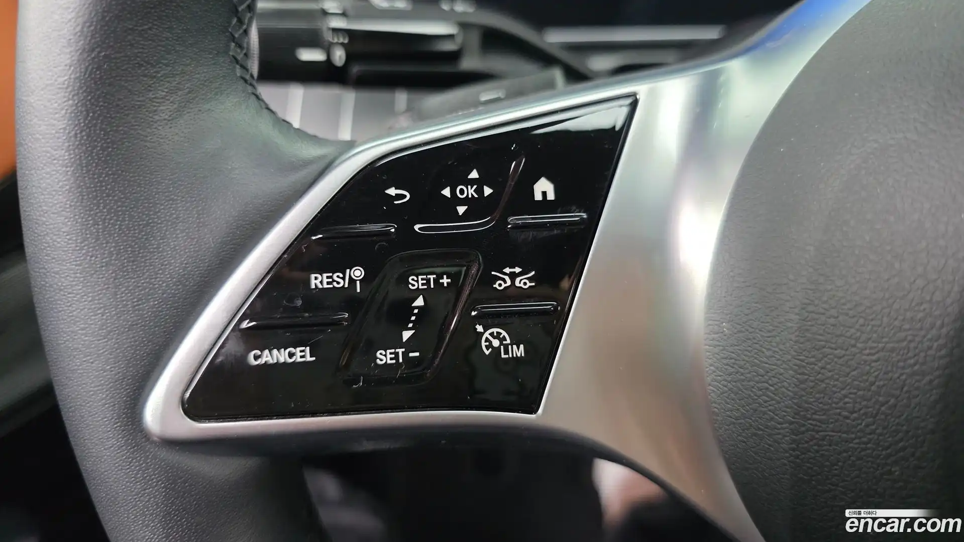 C-Class Mercedes-Benz 2023.2-OPTION-019