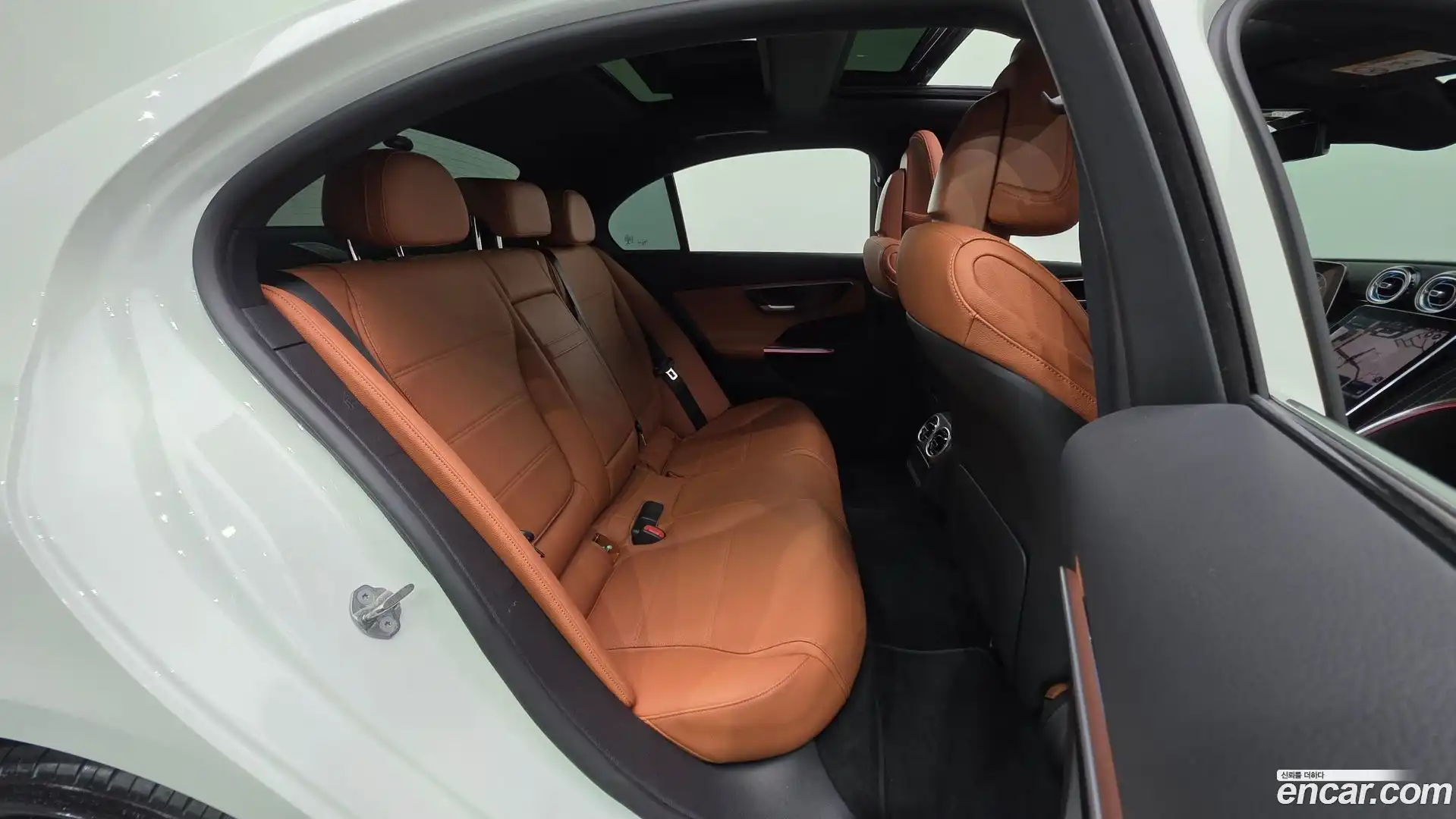 C-Class Mercedes-Benz 2023.2-OPTION-042