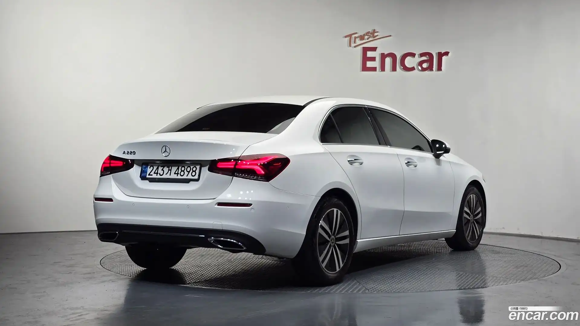 A-Class Mercedes-Benz 2022.1-OUTER-002