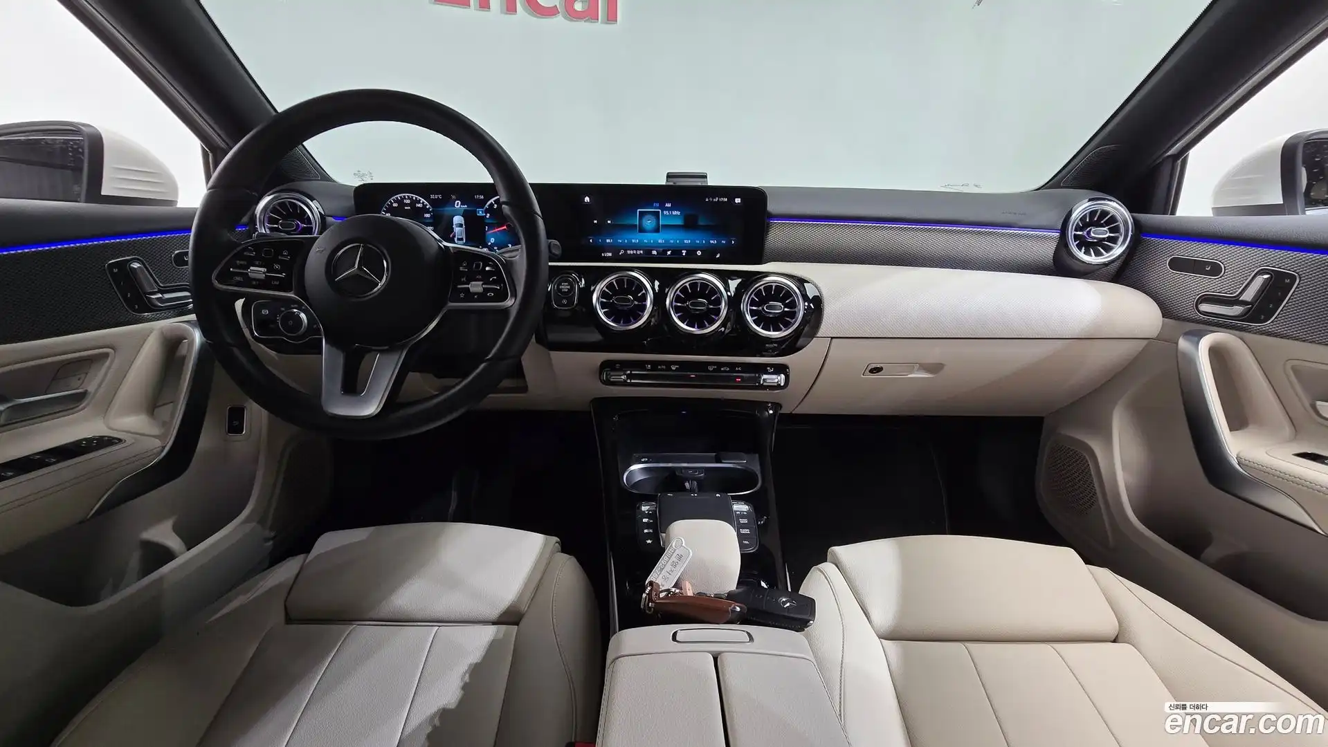 A-Class Mercedes-Benz 2022.1-INNER-007