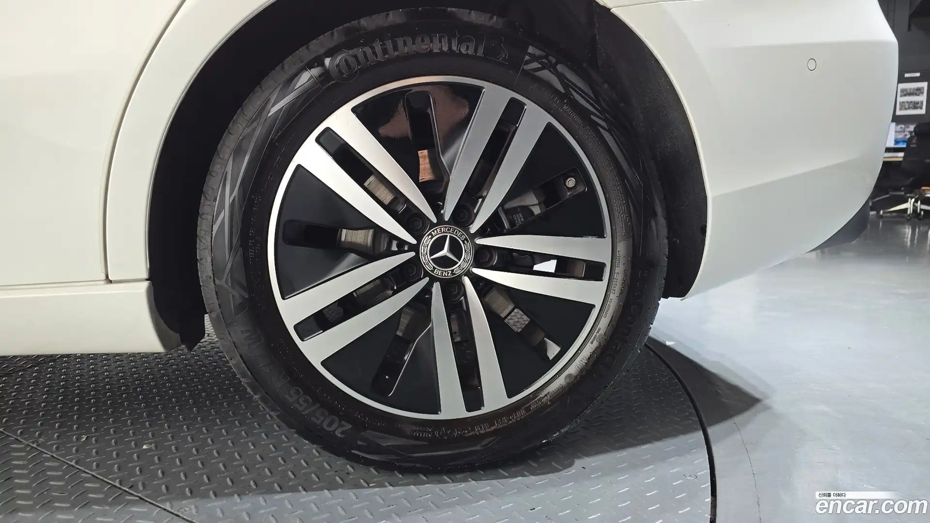 A-Class Mercedes-Benz 2022.1-OUTER-031