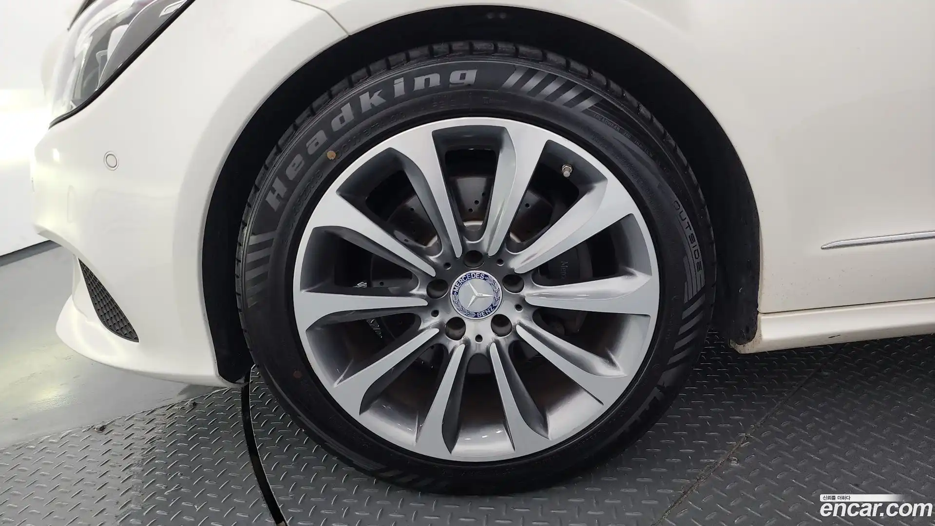 CLS-Class Mercedes-Benz 2016.2-OUTER-005