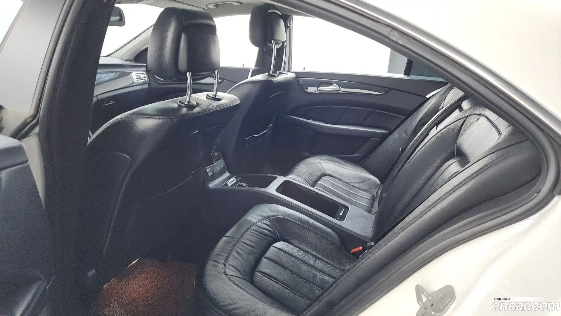 CLS-Class Mercedes-Benz 2016.2-OPTION-015