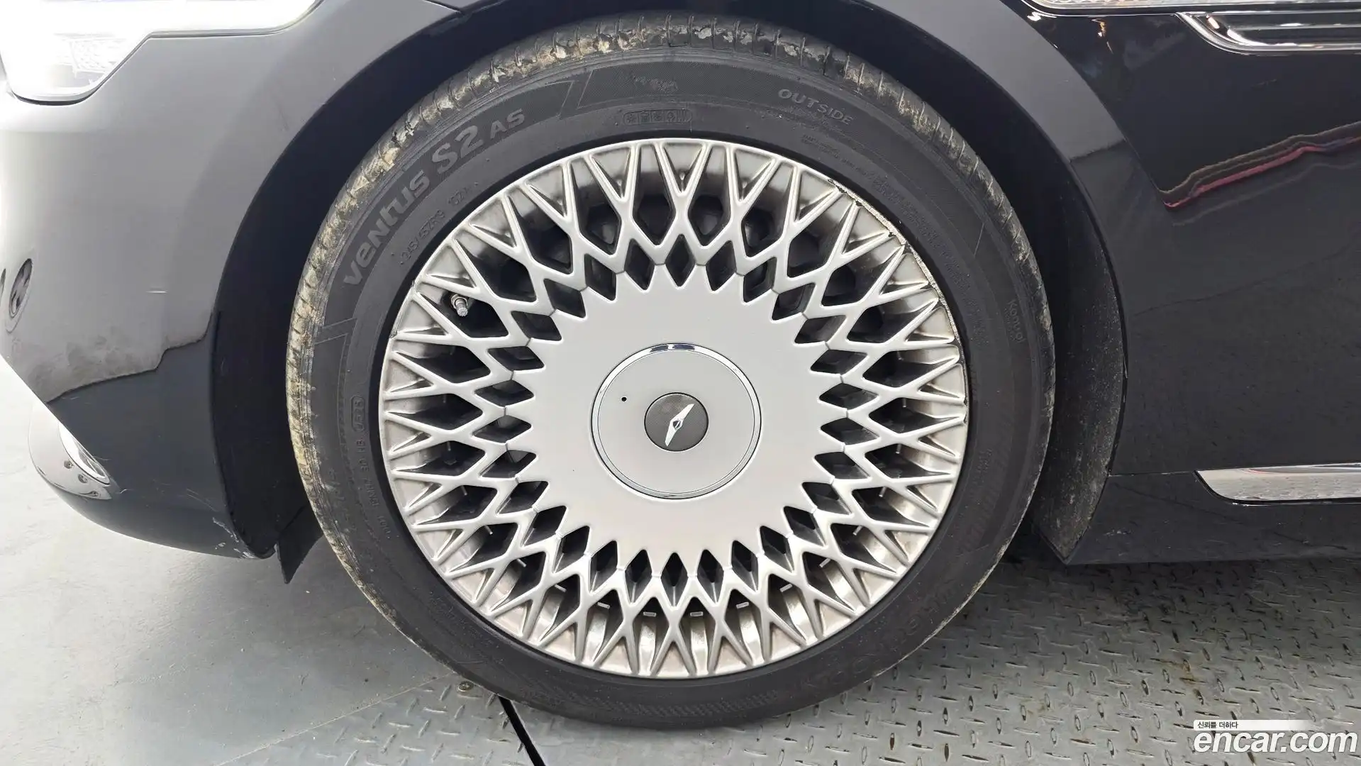 G90 Genesis 2019.0-OUTER-005