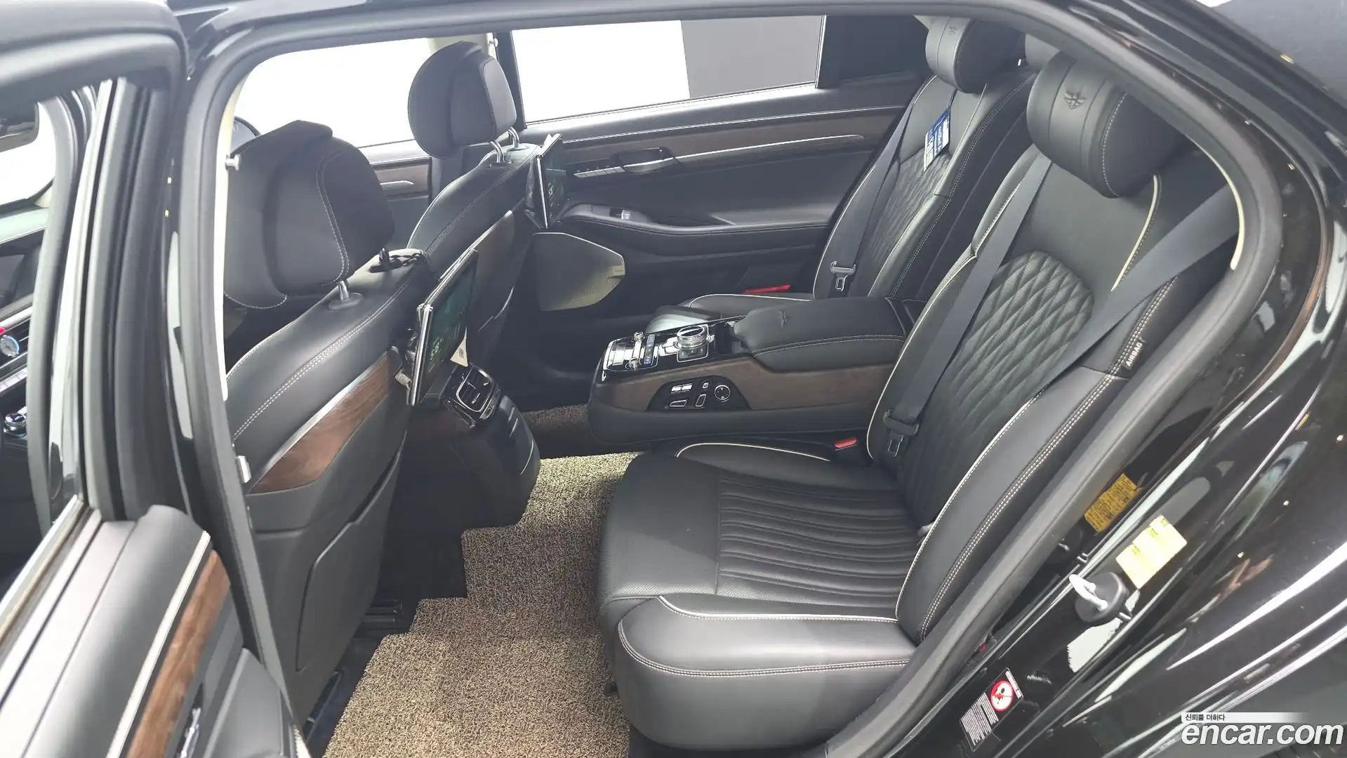 G90 Genesis 2019.0-INNER-036