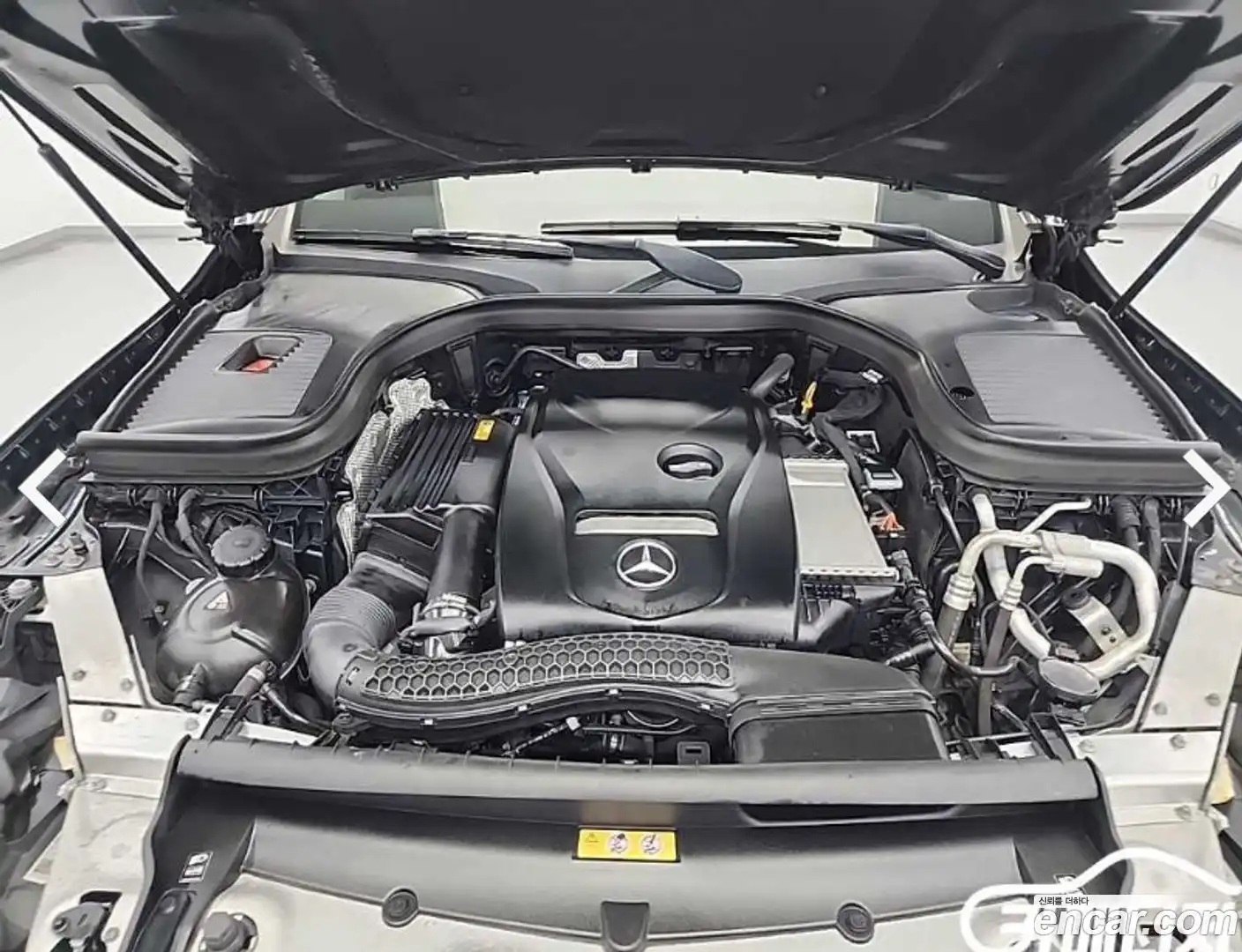 GLC-Class Mercedes-Benz 2019.10-OUTER-005