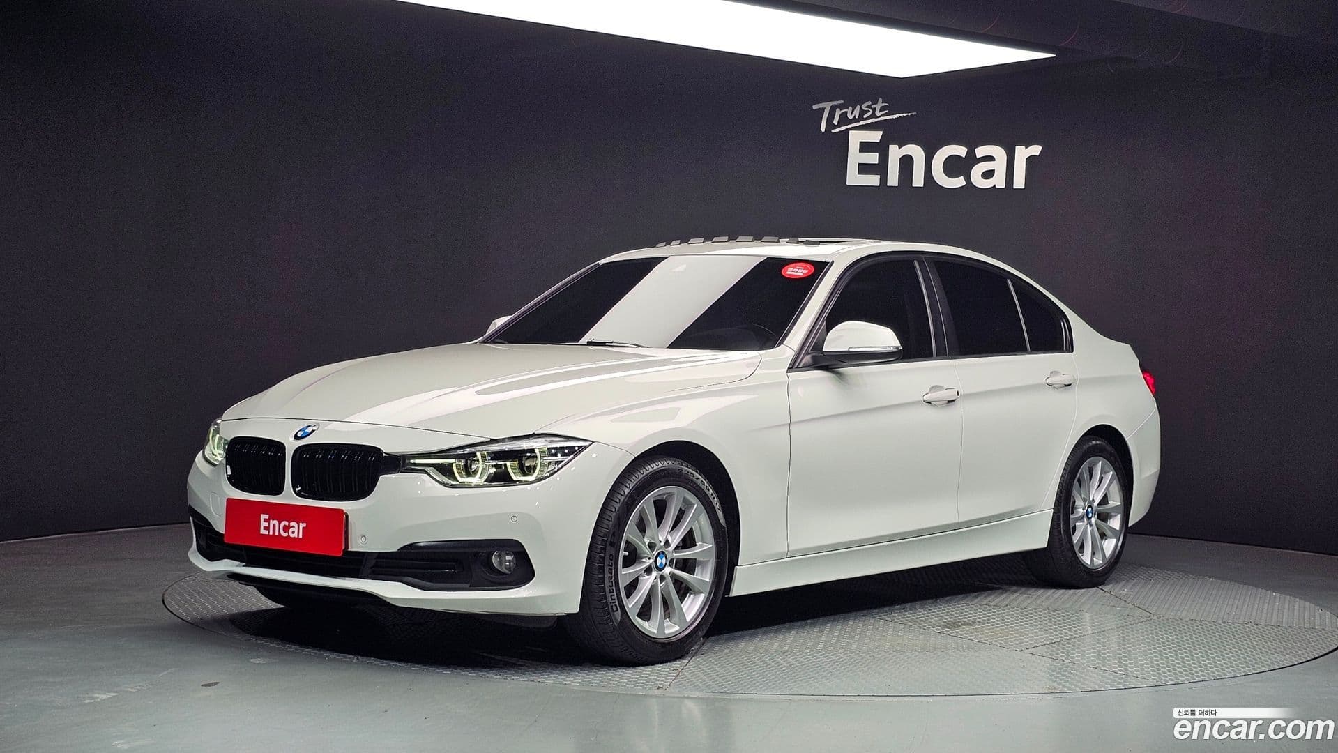 Main__Slider__Photo:3-Series BMW 2016.11-0
