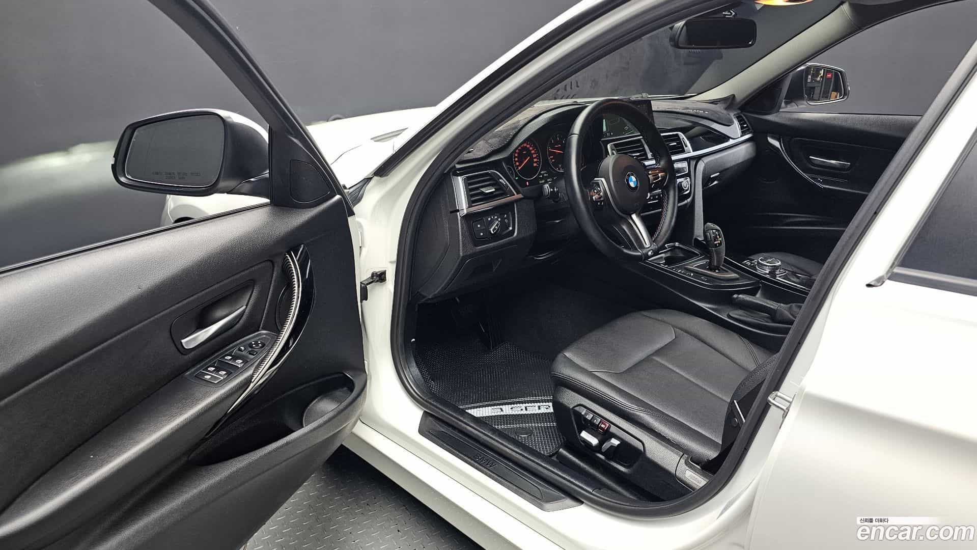 3-Series BMW 2016.11-INNER-010
