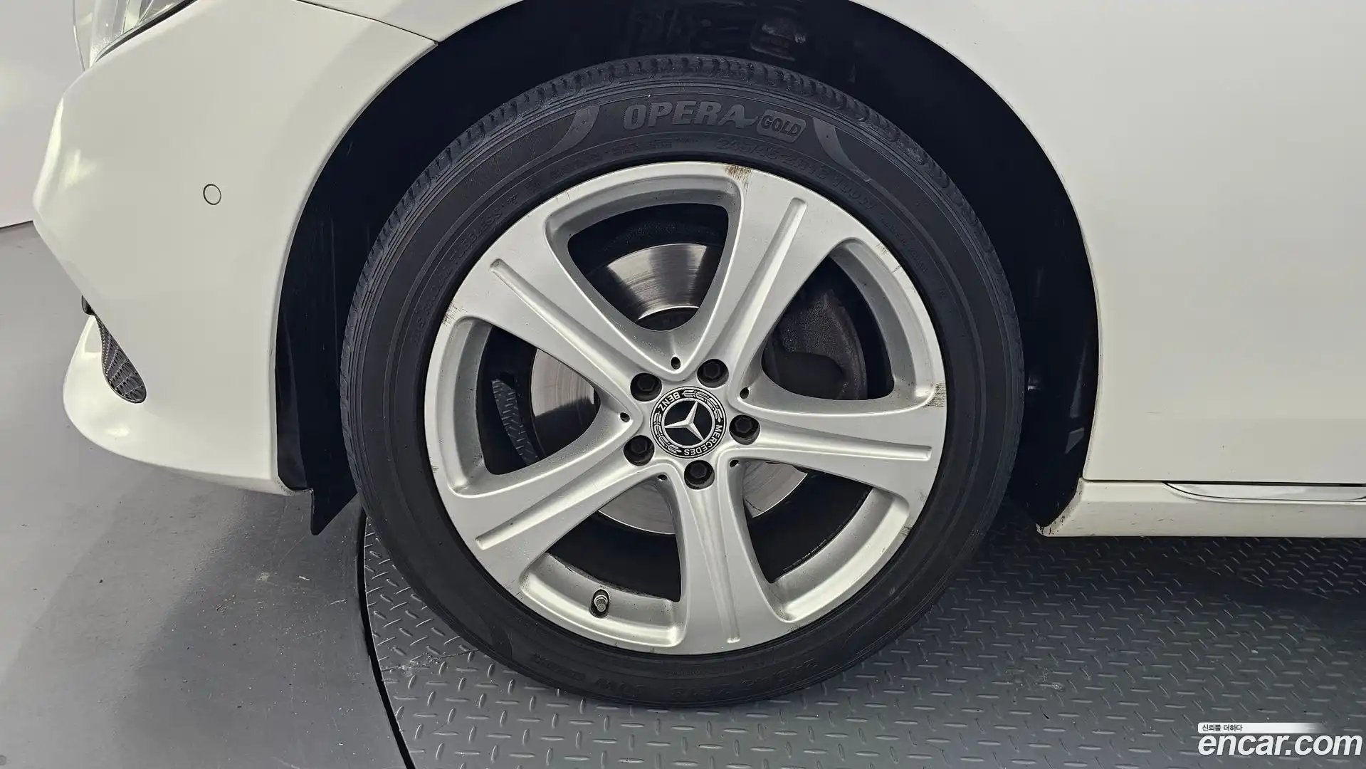 E-Class Mercedes-Benz 2017.5-OUTER-005