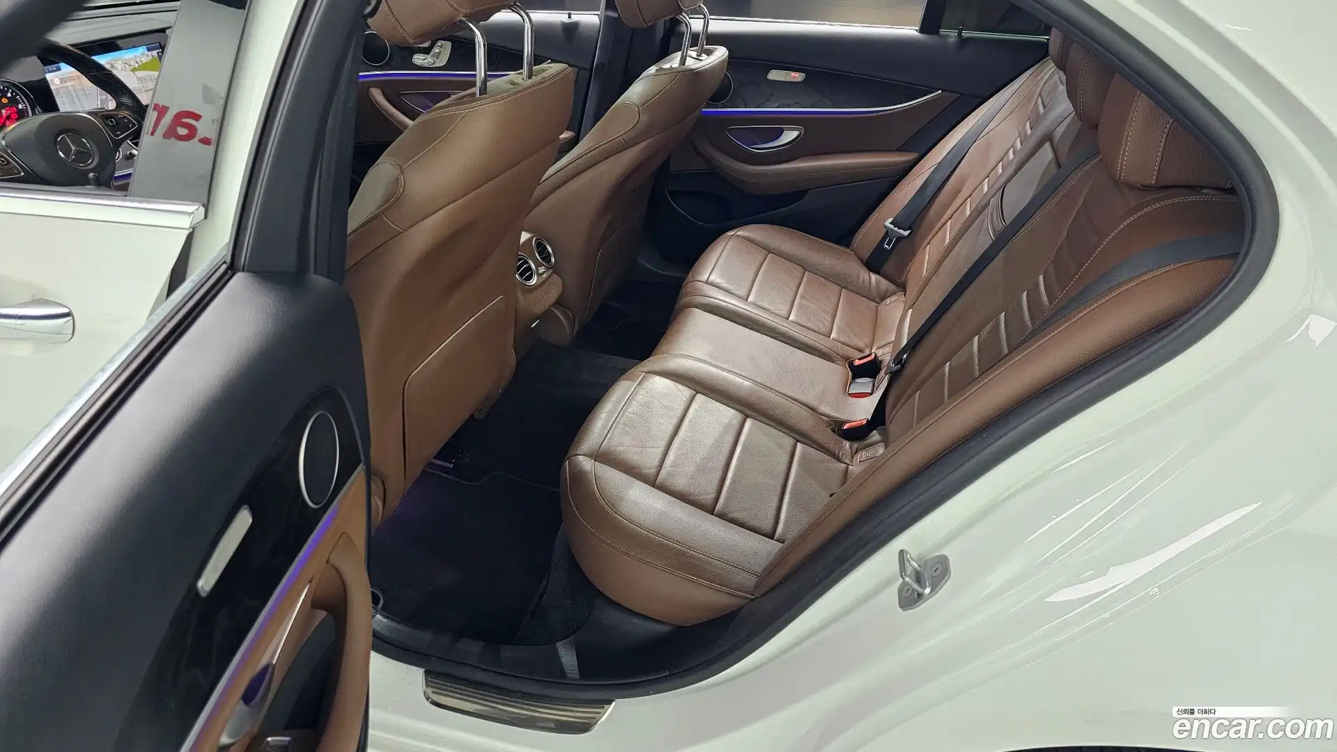 E-Class Mercedes-Benz 2017.5-OPTION-015