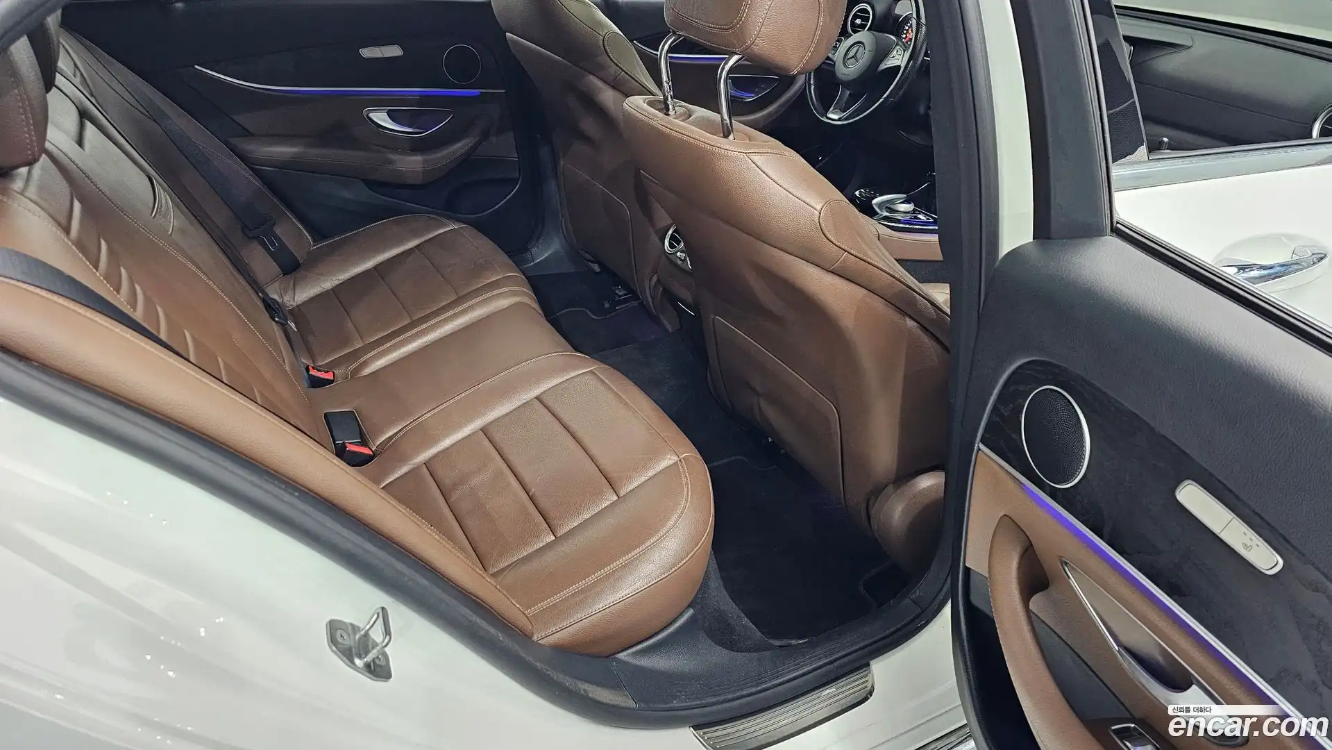 E-Class Mercedes-Benz 2017.5-OPTION-016