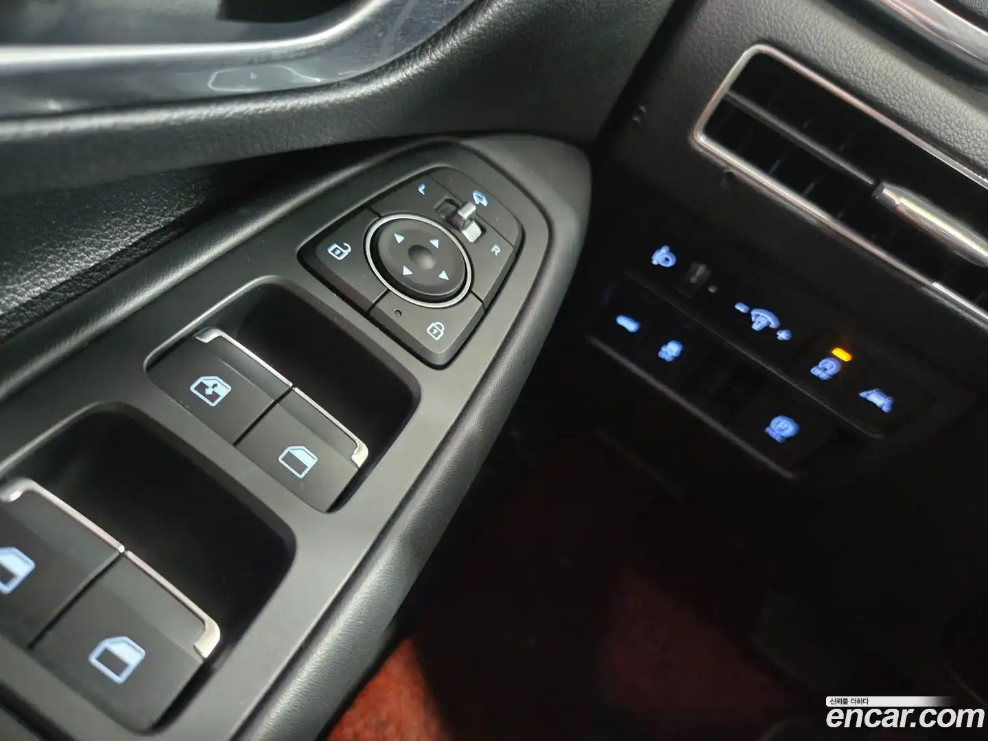Sonata Hyundai 2019.4-OPTION-015