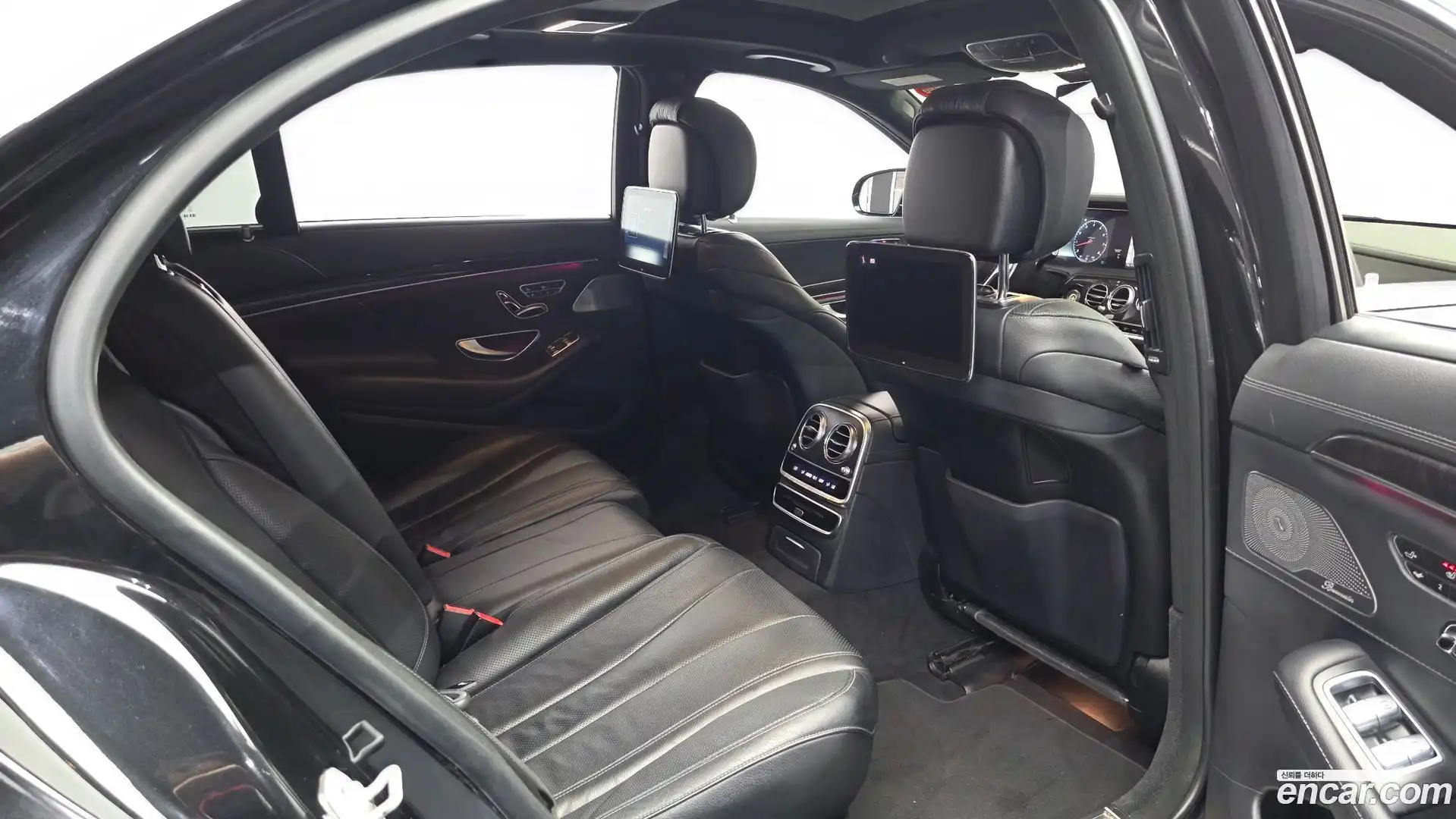 S-Class Mercedes-Benz 2017.10-OPTION-041
