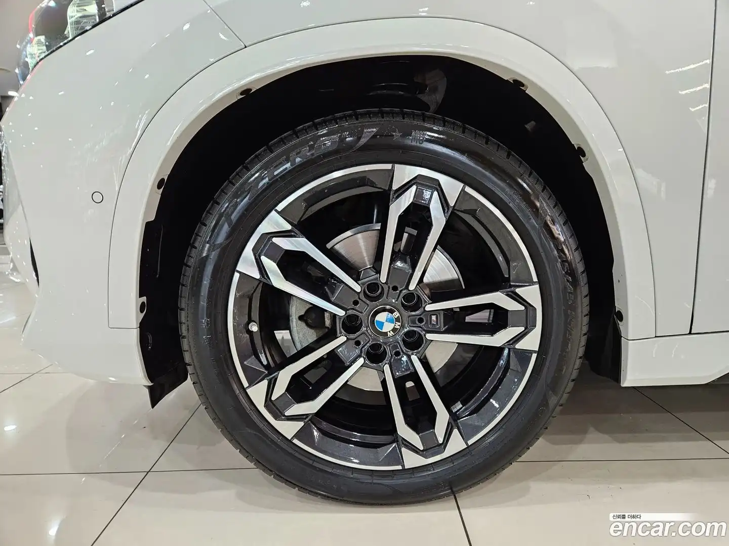 X1 BMW 2023.4-OUTER-005