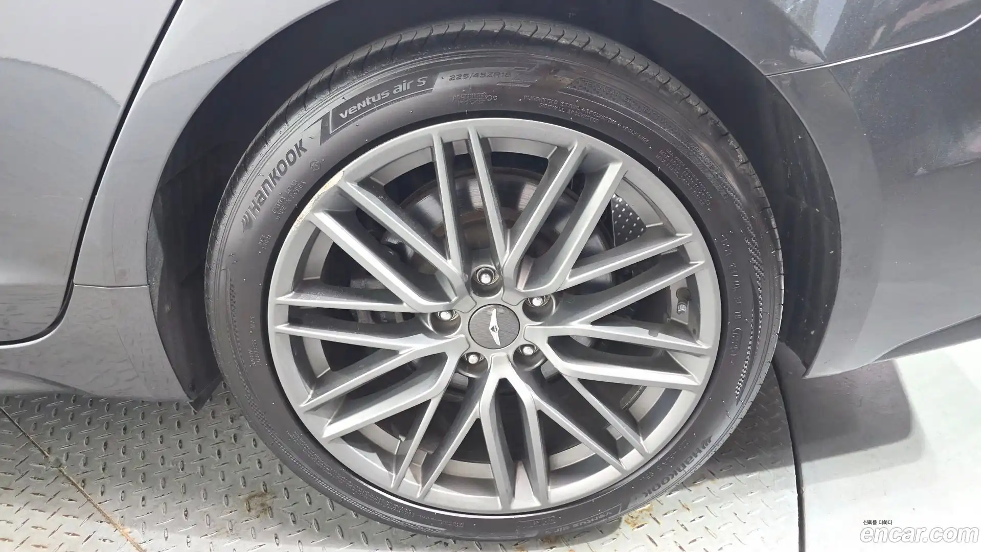 G70 Genesis 2017.10-OUTER-031