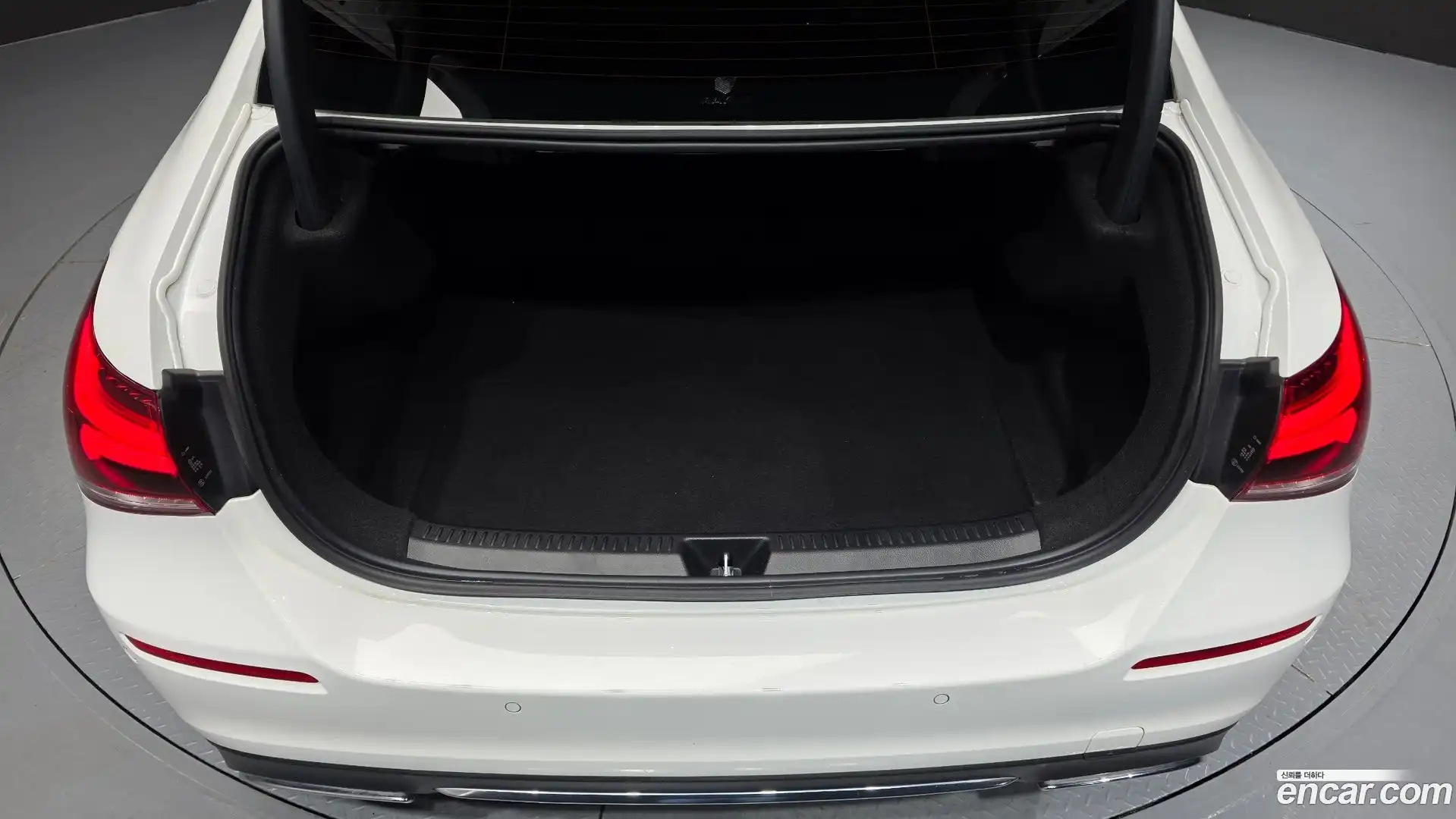 A-Class Mercedes-Benz 2020.8-OPTION-021