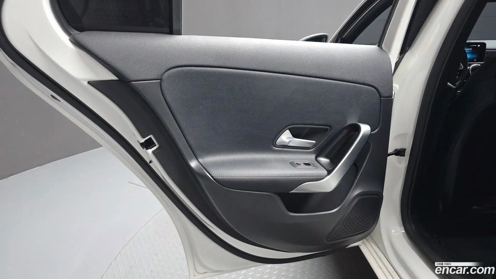 A-Class Mercedes-Benz 2020.8-INNER-035