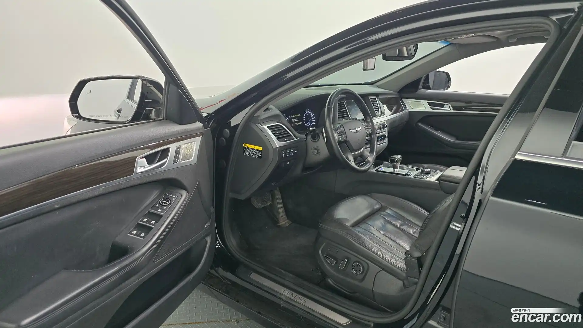 G80 Genesis 2016.10-INNER-010
