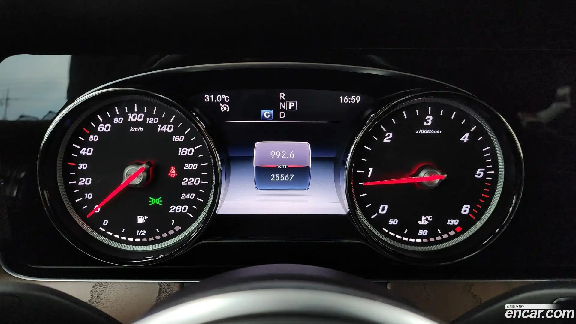 E-Class Mercedes-Benz 2019.3-INNER-008
