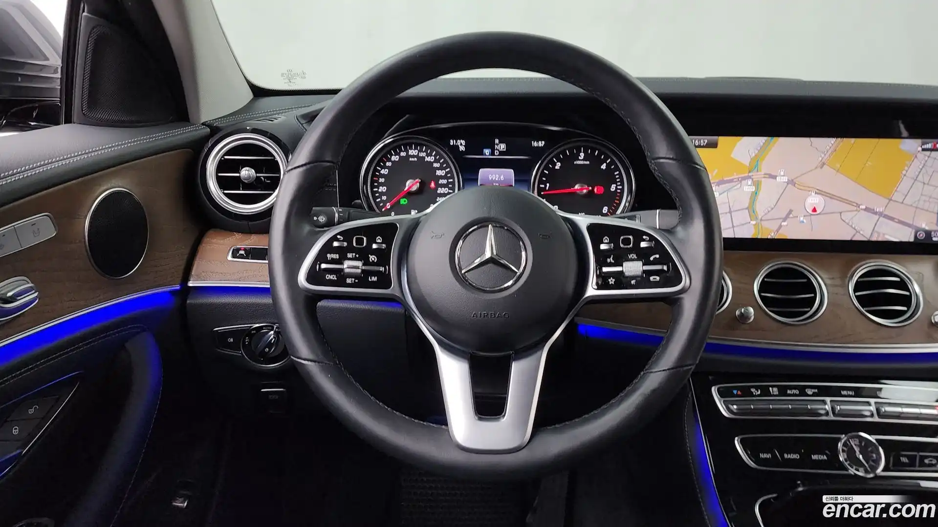 E-Class Mercedes-Benz 2019.3-OPTION-017