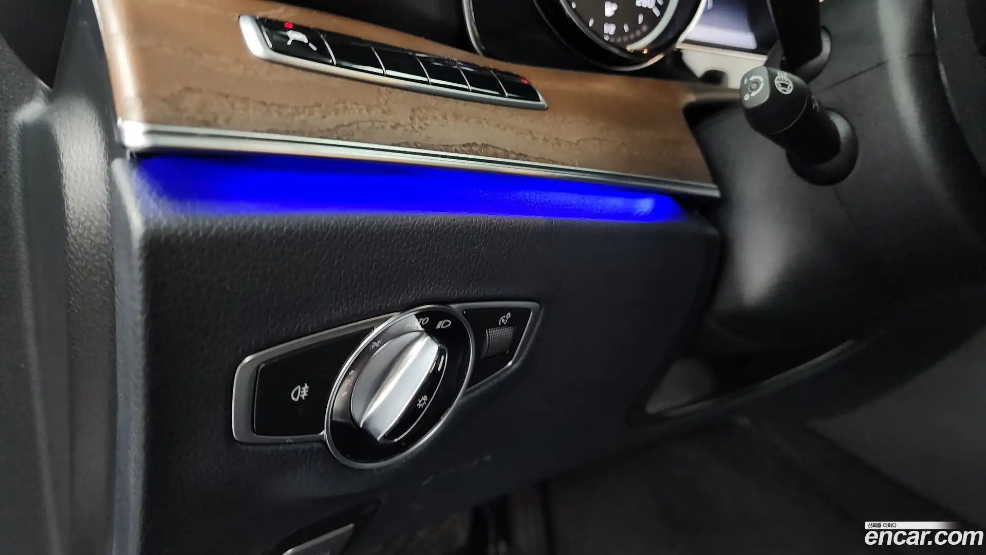 E-Class Mercedes-Benz 2019.3-OPTION-020