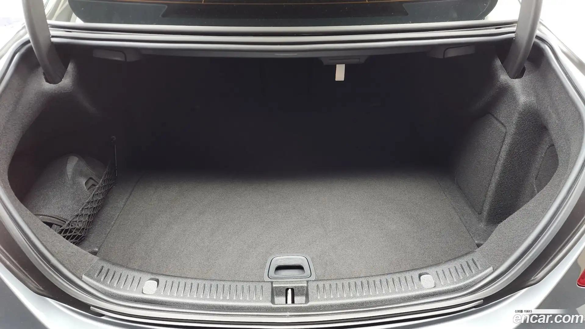 E-Class Mercedes-Benz 2019.3-OPTION-024